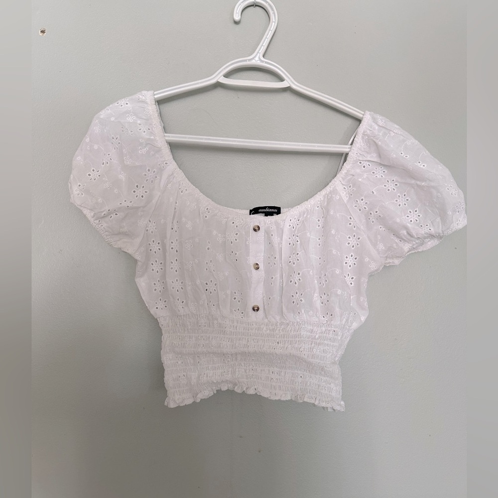 🍋 White crochet crop frilly festival top rodeo style size M